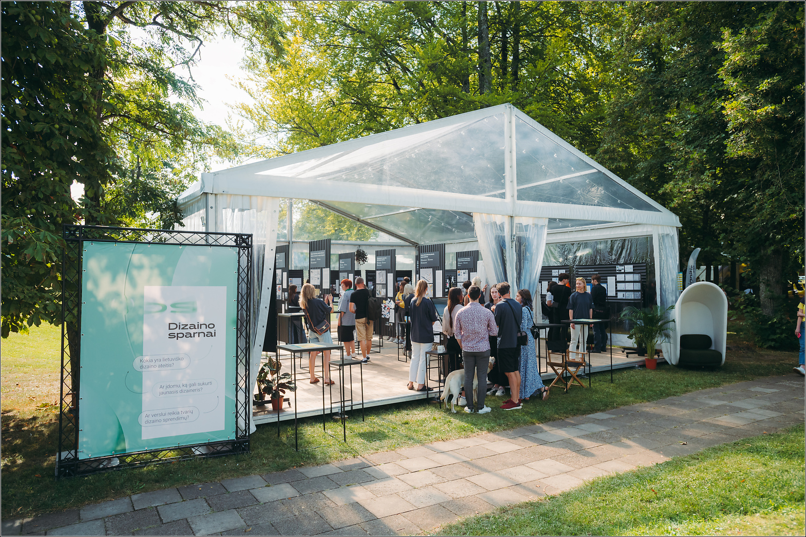 Akimirkos iš projekto rezultatų pristatymo diskusijų festivalyje „Būtent!“ 